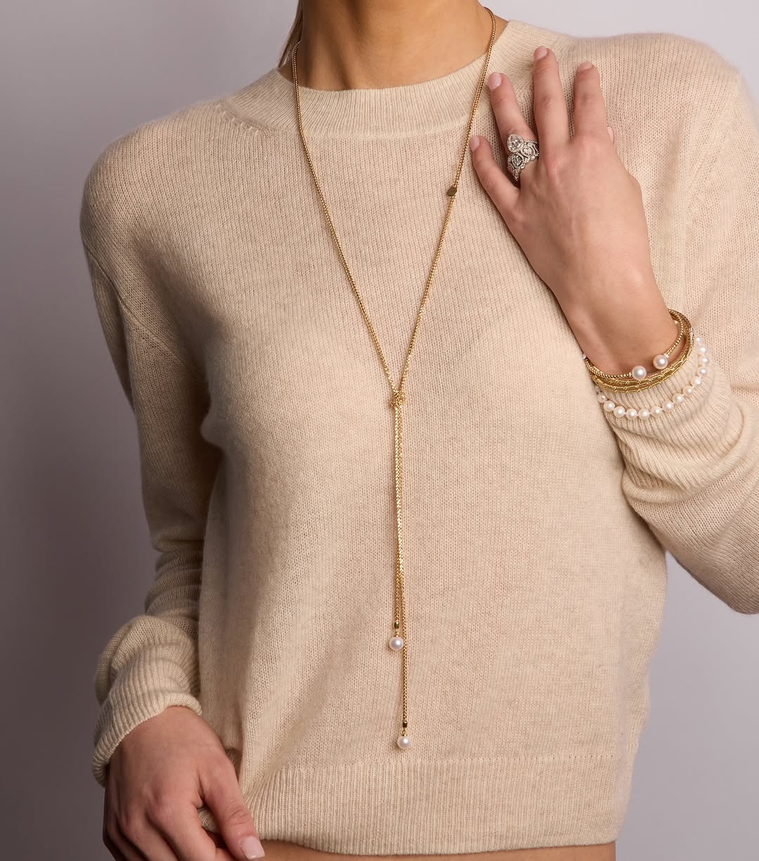 Seasons change, trends change…but jewelry always fits. The easiest way to feel put-together, no matter what’s in your cart!